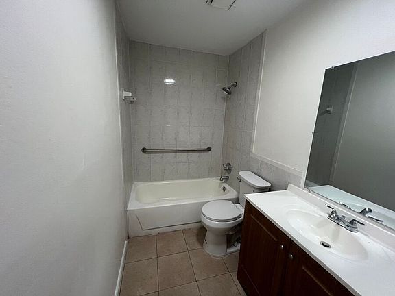 5th image of 312 E Tomlin St #312