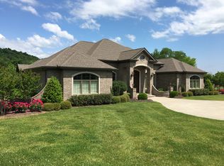 8200 Penn Way Ct, Franklin, TN 37064