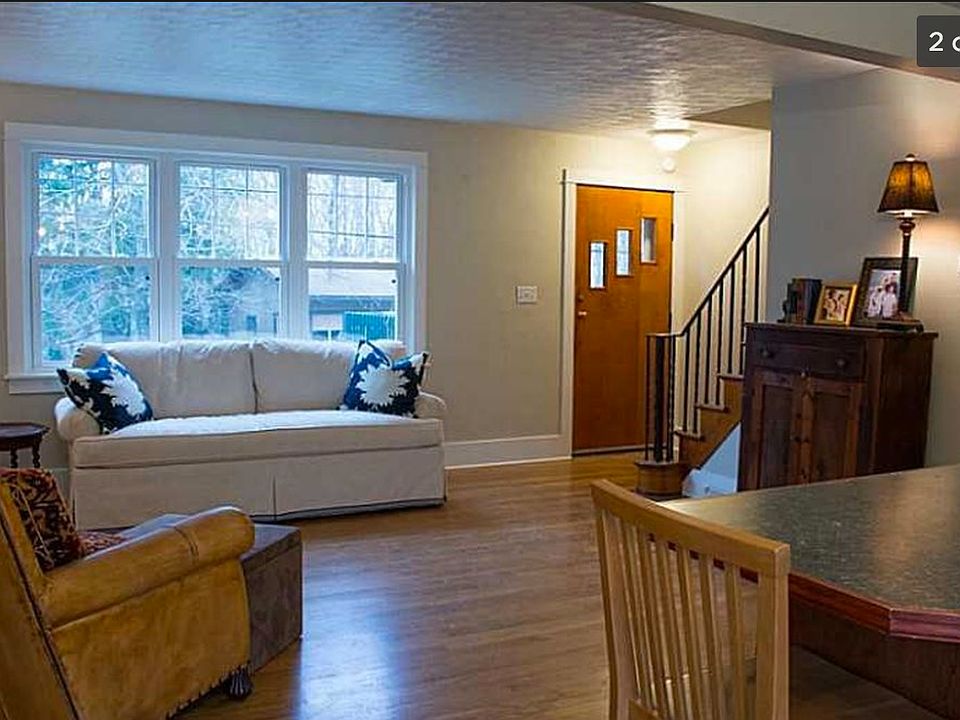 Family Room, Lots of Light