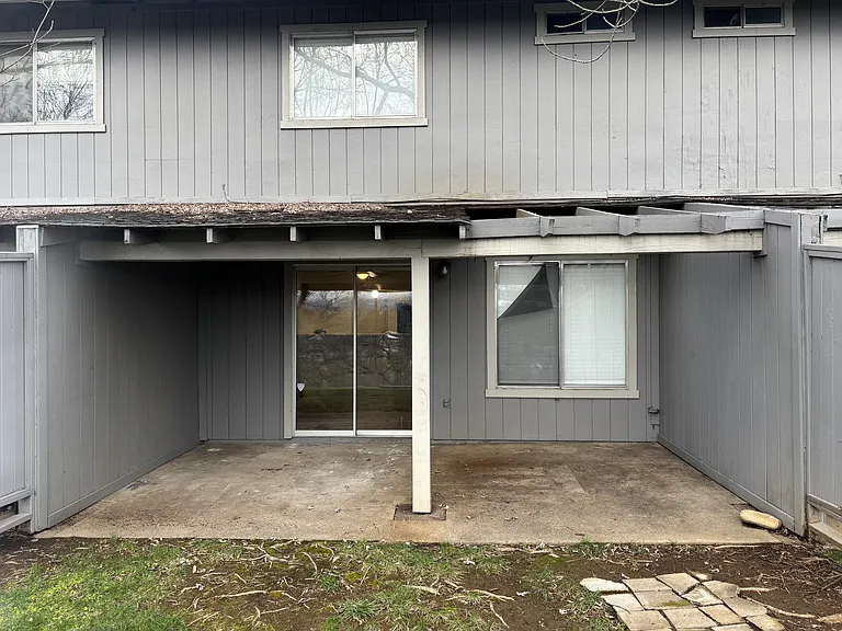 526 Kenbrook Ct — Photo 19