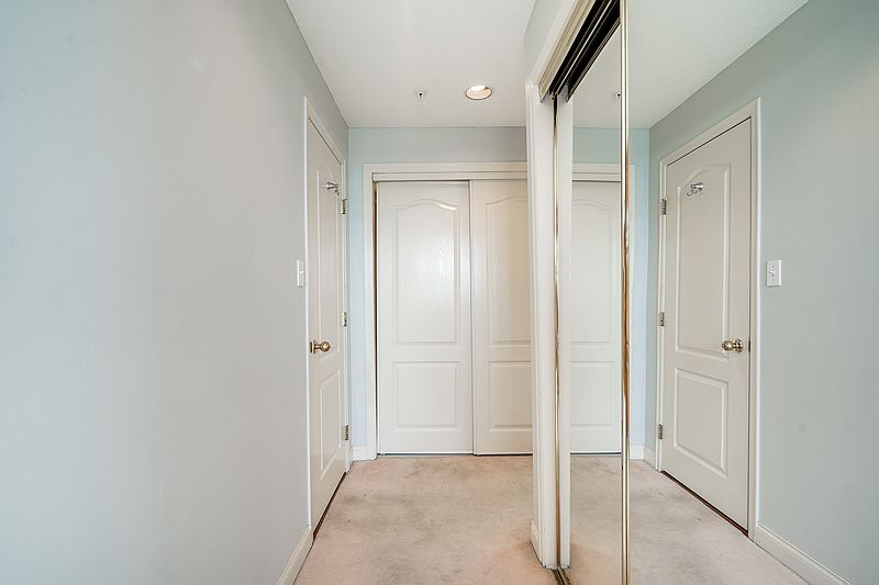 Vancouver Apartment for rent - 2 Bedrooms — photo 29