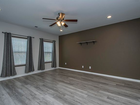 5th image of 75 Apple Tree Ct