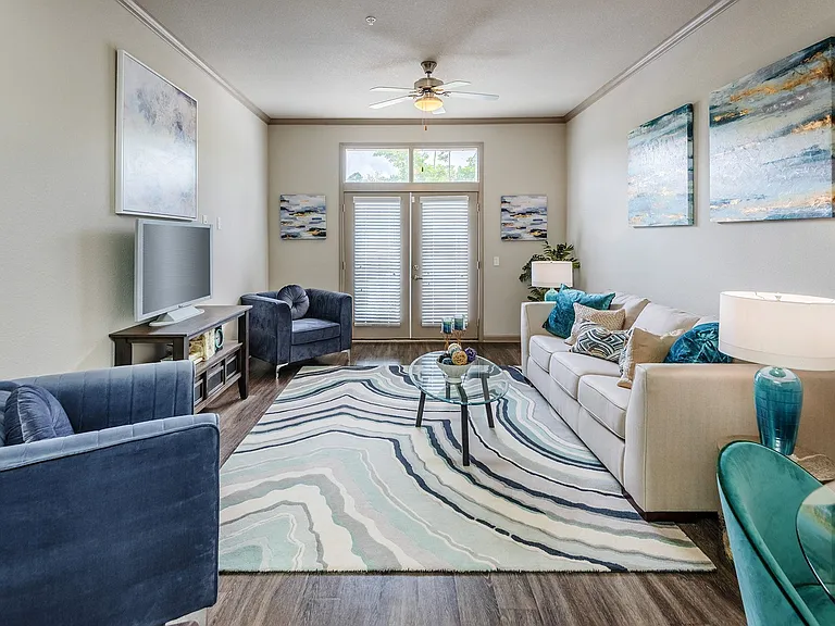 Centre Pointe Apartments — Photo 21