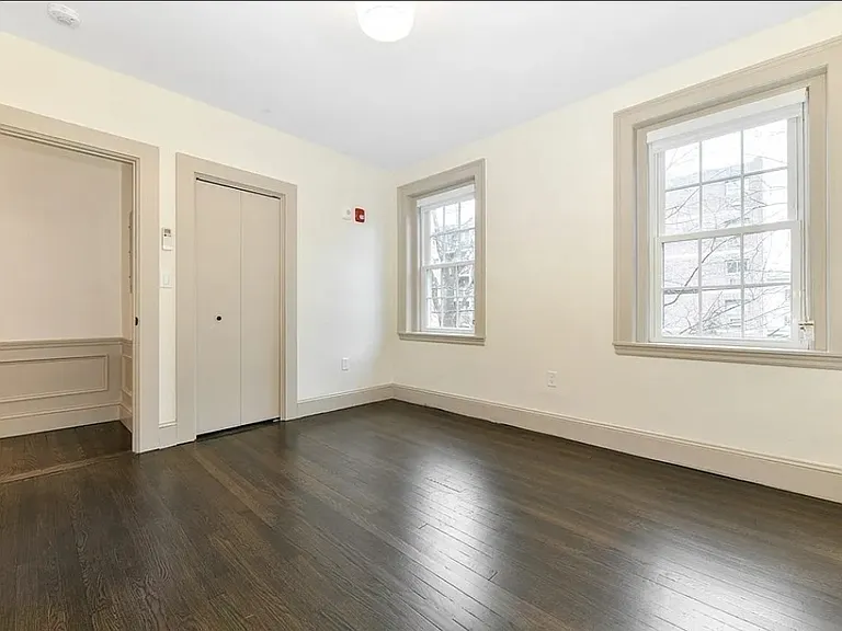 10 Dana St #14 — Photo 2