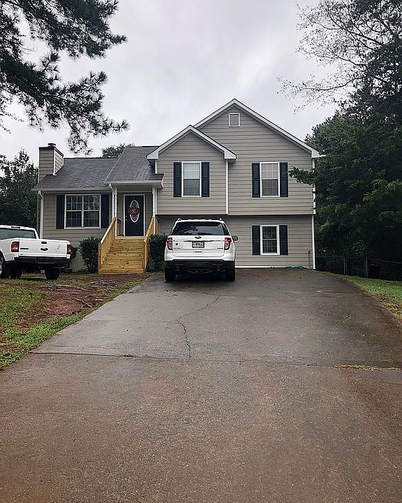 2nd image of 13 Top Ridge Ct