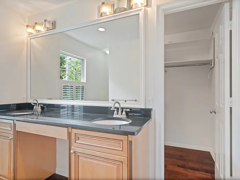 340 Foxridge Dr SW — Photo 20