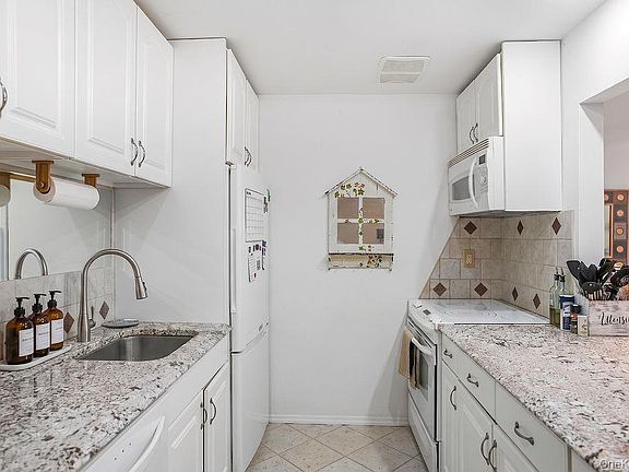 3rd image of 54 Richmond Boulevard #4B