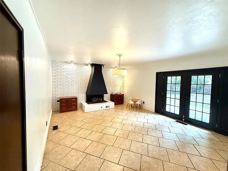 8809 N Kensington Rd — Photo 5