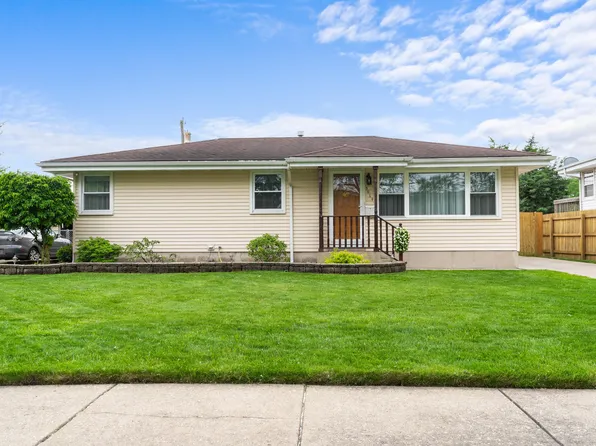 3014 E 97th Pl, Highland, IN 46322