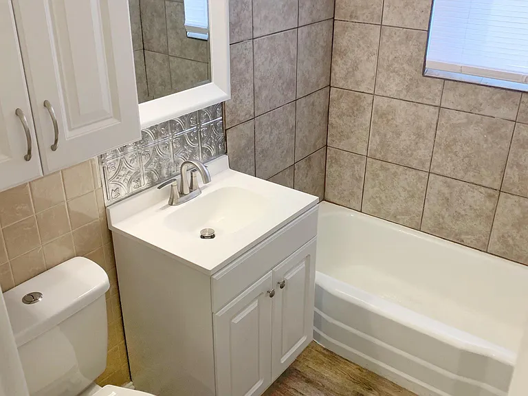 1146 E Alice St — Photo 11