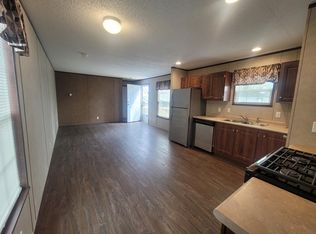 211 E 1st St #10, Converse, IN 46919
