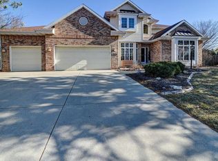 737 Eddington Dr, Sun Prairie, WI 53590