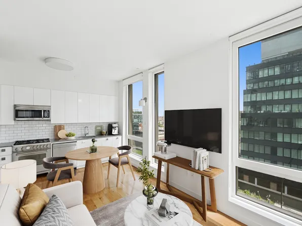 125 Delancey Street image 2 of 15