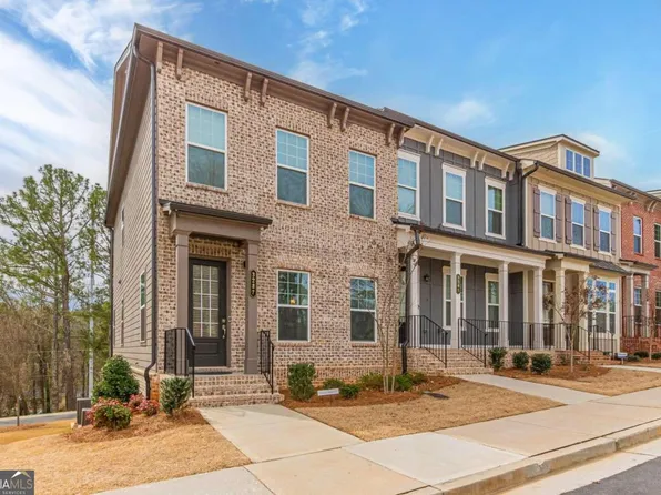 3287 Park Pointe Cir, Scottdale, GA 30079