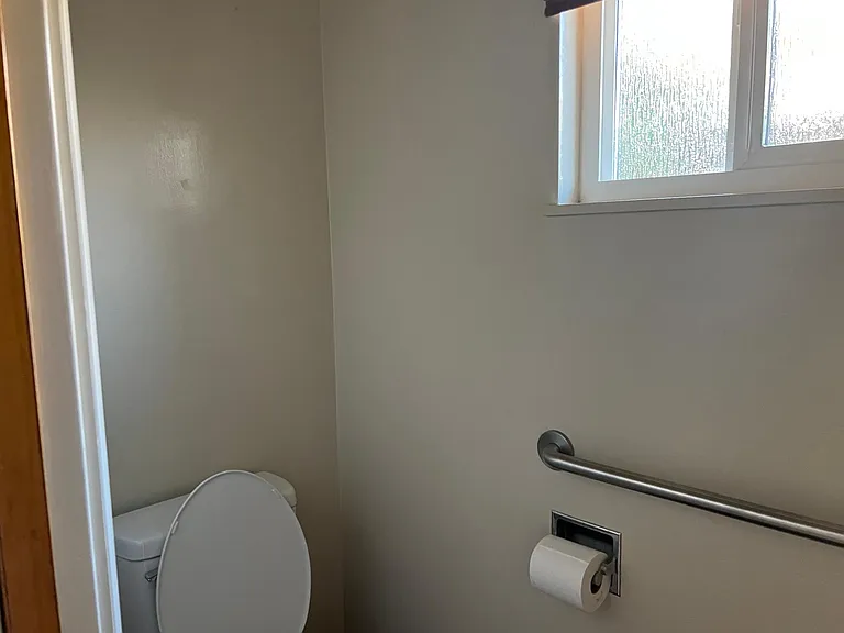811 W Tokay St — Photo 33