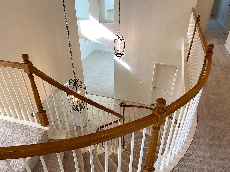 375 Northwood Ave — Photo 9