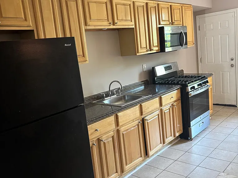 1925 Oakhill Ave #1 — Photo 7