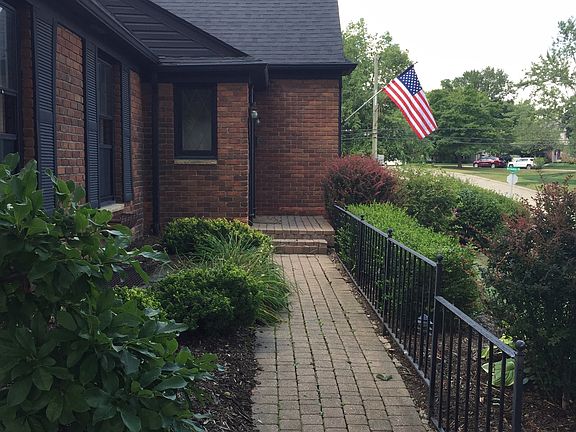 3rd image of 4019 Parkway Dr