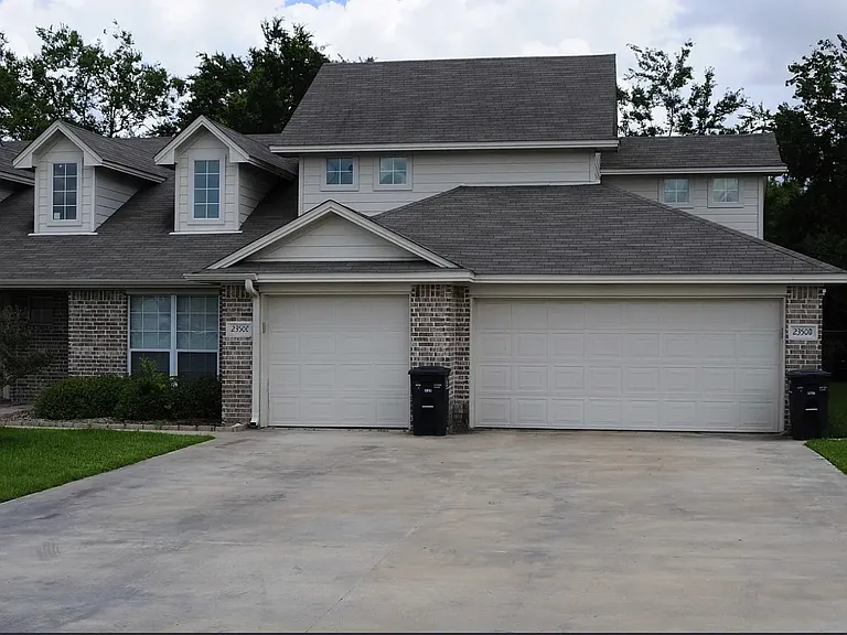 2350 Autumn Chase Loop #B — Photo 1