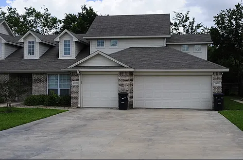 2350 Autumn Chase Loop #B Photo 1