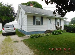 3012 Springfield Rd, East Peoria, IL 61611