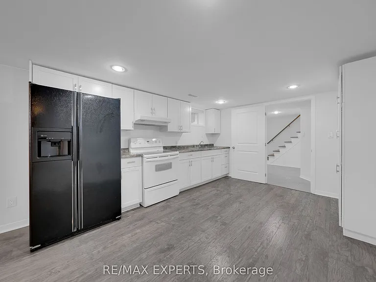87 Eugenia St #LOWER — Photo 11