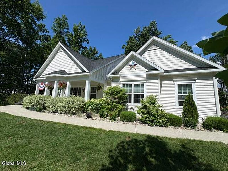2nd image of 1410 Cosgrove Drive