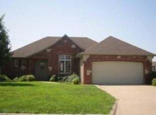 1016 E Torrey Pines Dr, Ozark, MO 65721