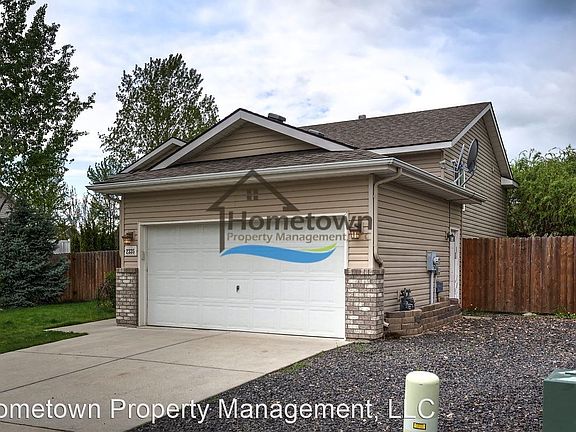 3rd image of 2335 N Cool Water Dr