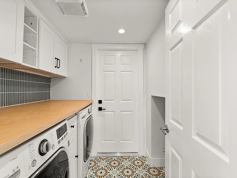 25392 Neptune Dr — Photo 18