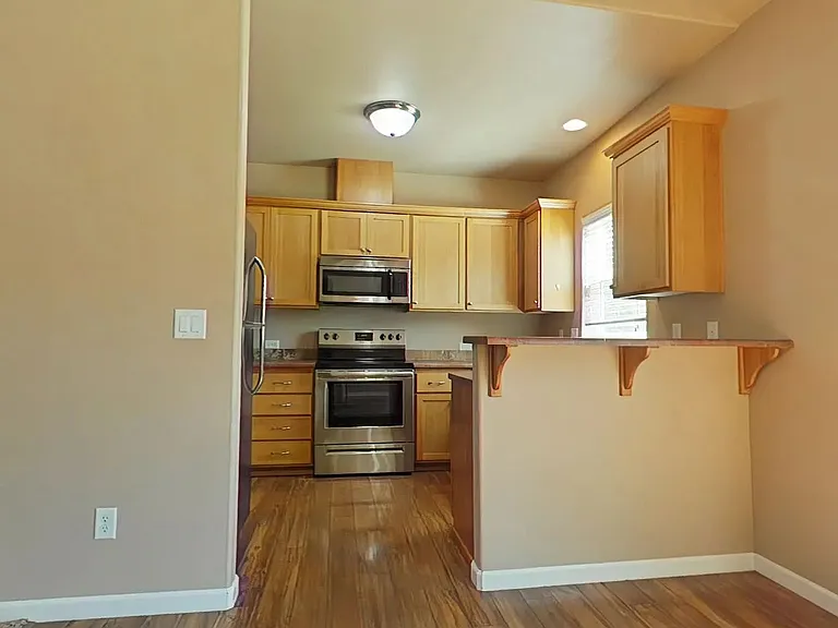 3493 NW Coronado St — Photo 3