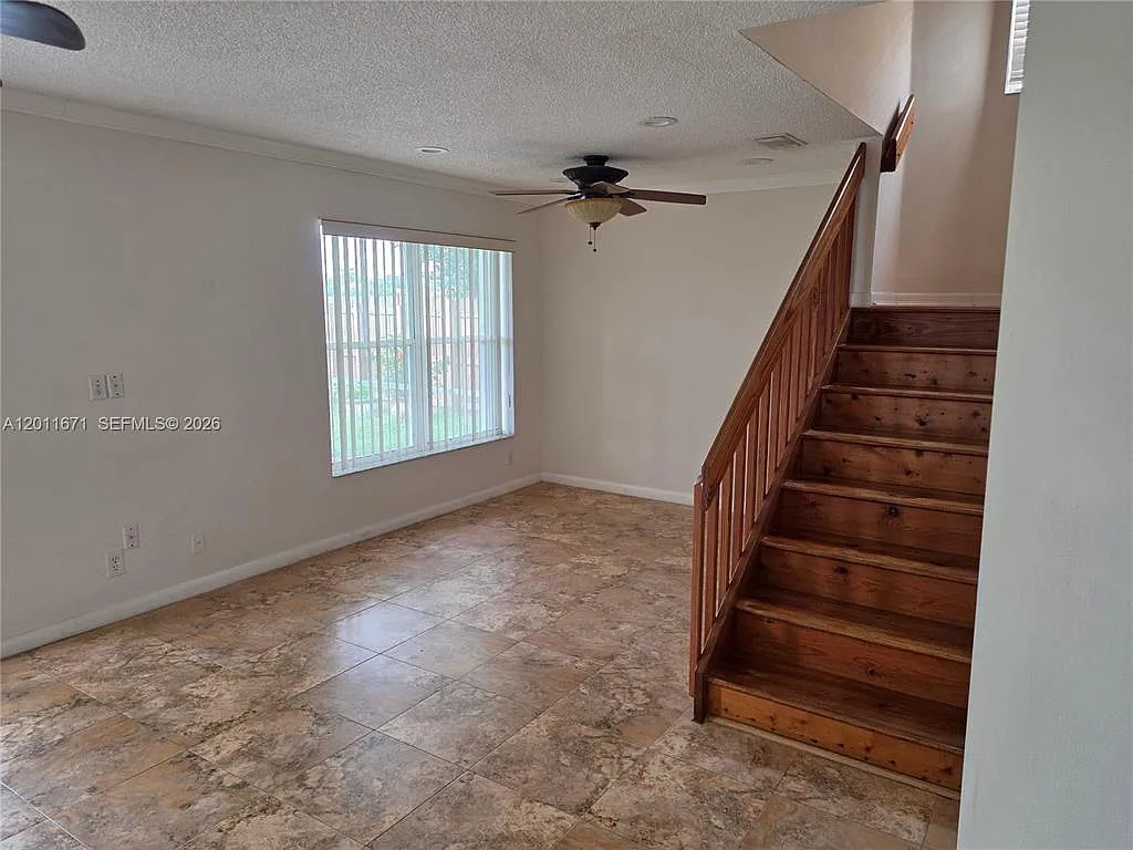 Building Photo - 6178 Buena Vista Dr #6178