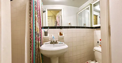 Rented by Jonathan Wachtel, LREB