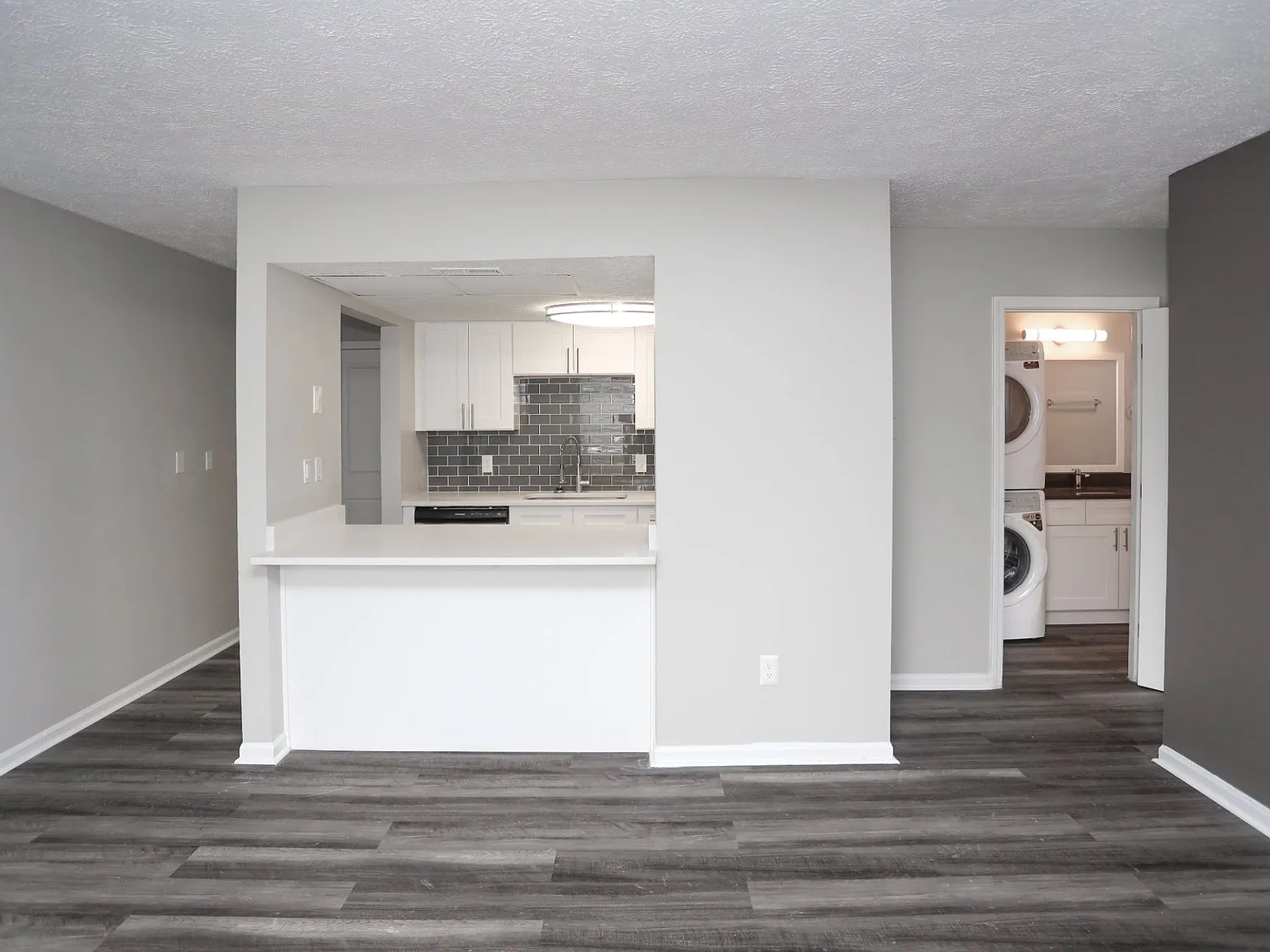 Meridian Court South — Photo 3