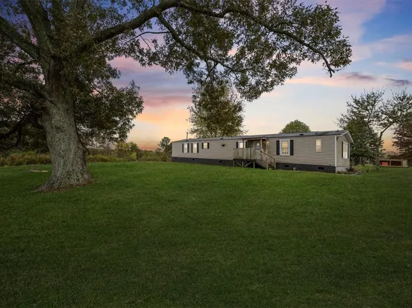 13406 S Highway 11, Westminster, SC 29693