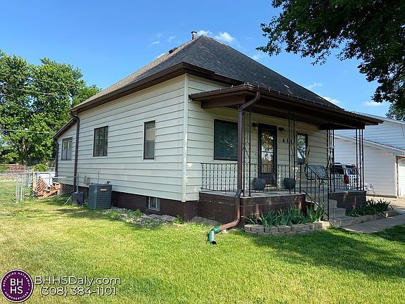 2nd image of 411 Ruby Ave