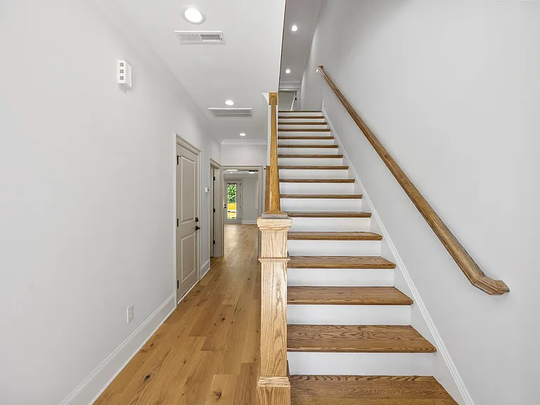 1329 Condon St — Photo 12