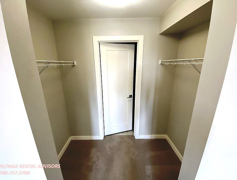 Edmonton Apartment for rent - 2 Bedrooms — photo 17