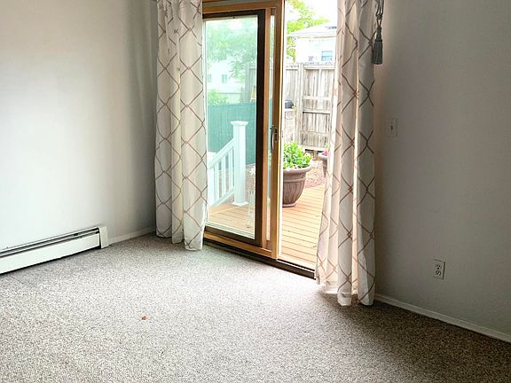 5th image of 491 Elverton Ave