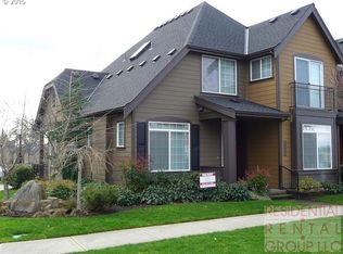 7388 NE Cherry Dr, Hillsboro, OR 97124