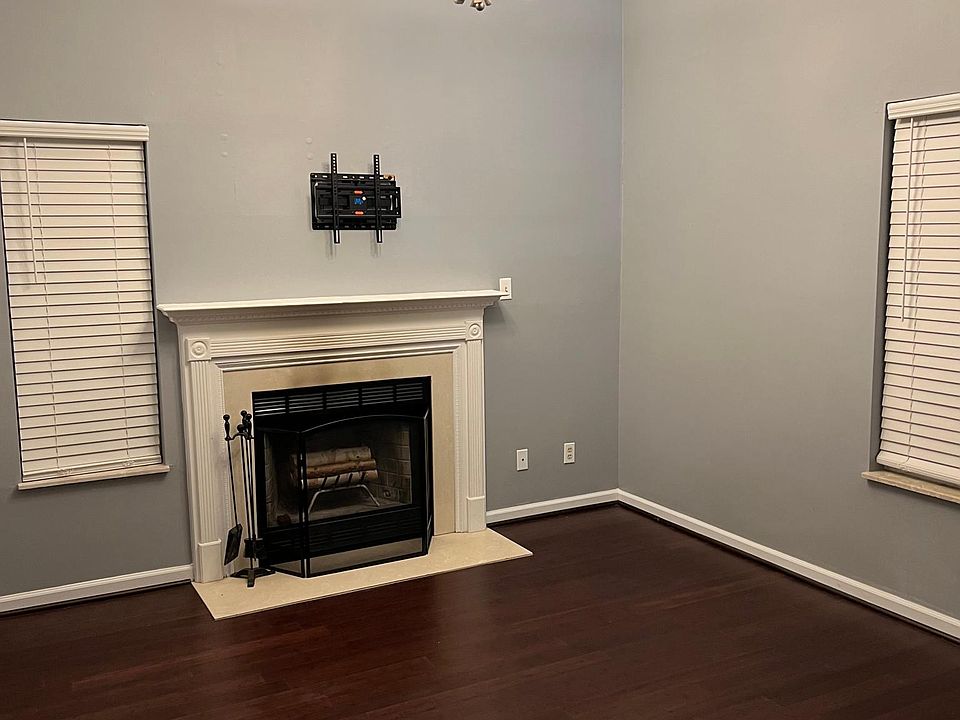 1st image of 6901 Kings Crossing Way