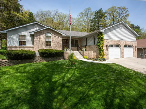 2064 The Woods Cir, Barnhart, MO 63012