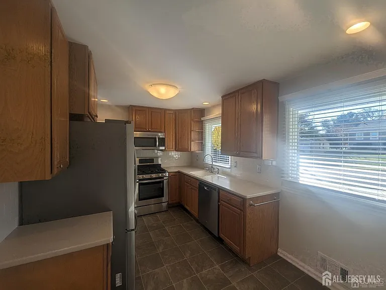 6 Hillside Ave — Photo 4