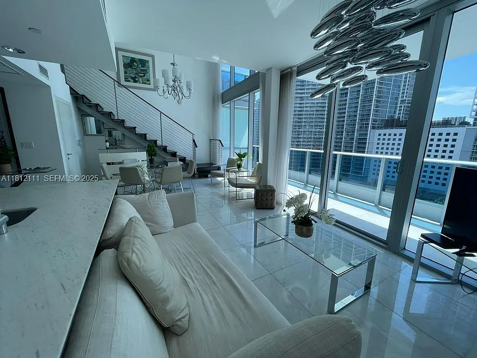 200 Biscayne Boulevard Way #1103