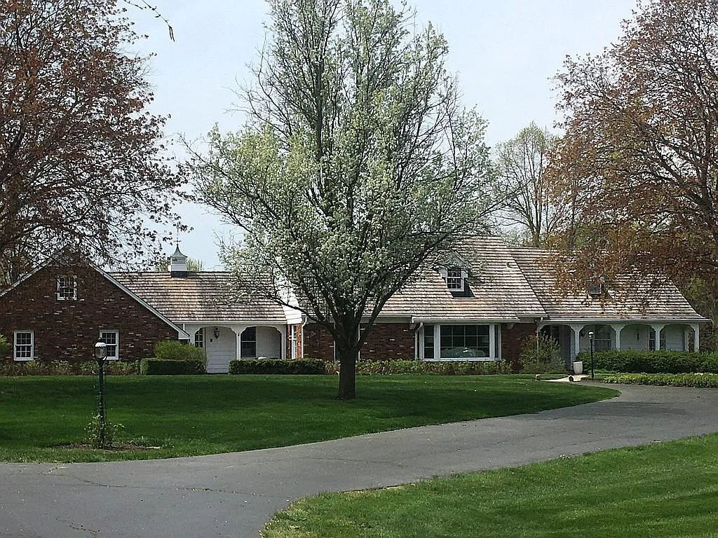 418 Dana Ln photo 1