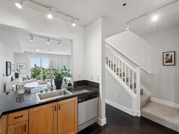 1549 Brunswig Ln, Emeryville, CA 94608
