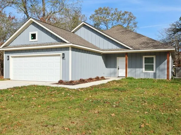 387 Autumn Ln, Livingston, TX 77351