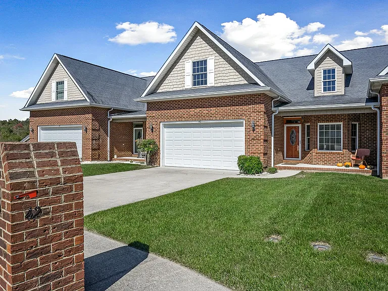 42 Saddle Brook Ln — Photo 23