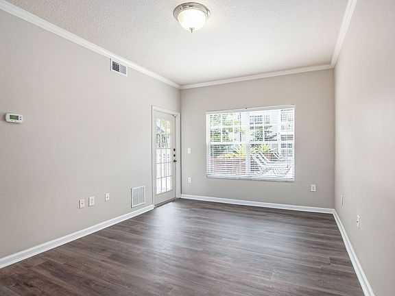 5th image of 800 S Dakota Ave APT 238