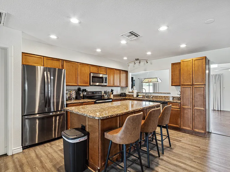 2911 N Granite Reef Rd — Photo 43